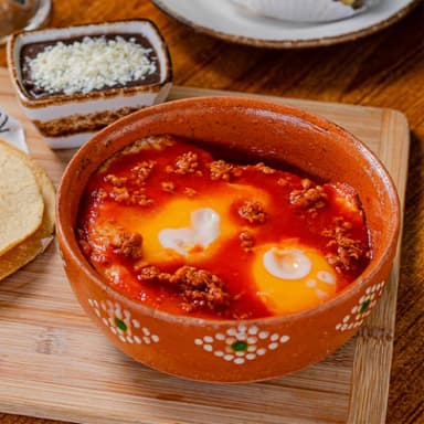 HUEVOS EN CAZUELA
