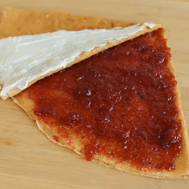 CREPA DE PHILADELPHIA CON MERMELADA DE FRESA