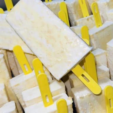 Paleta Chongos Zamoranos