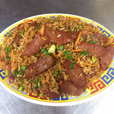 06. Arroz Frito  con Chorizo Chino 腊肠饭