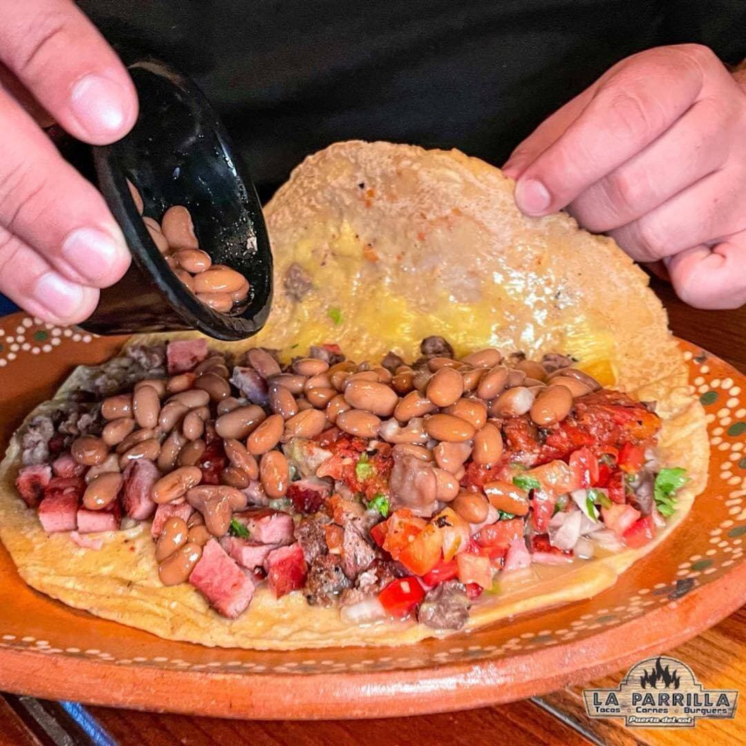QUESADILLA GRANDE CHORIZO