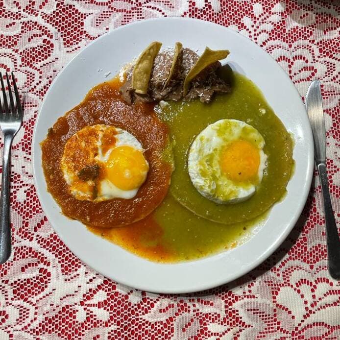 Huevos Divorciados