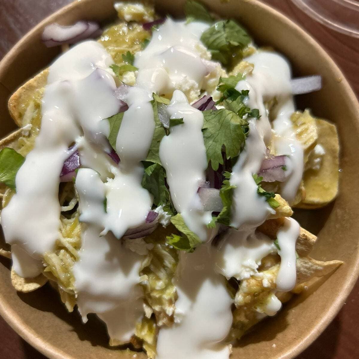 chilaquiles verdes con chicharron