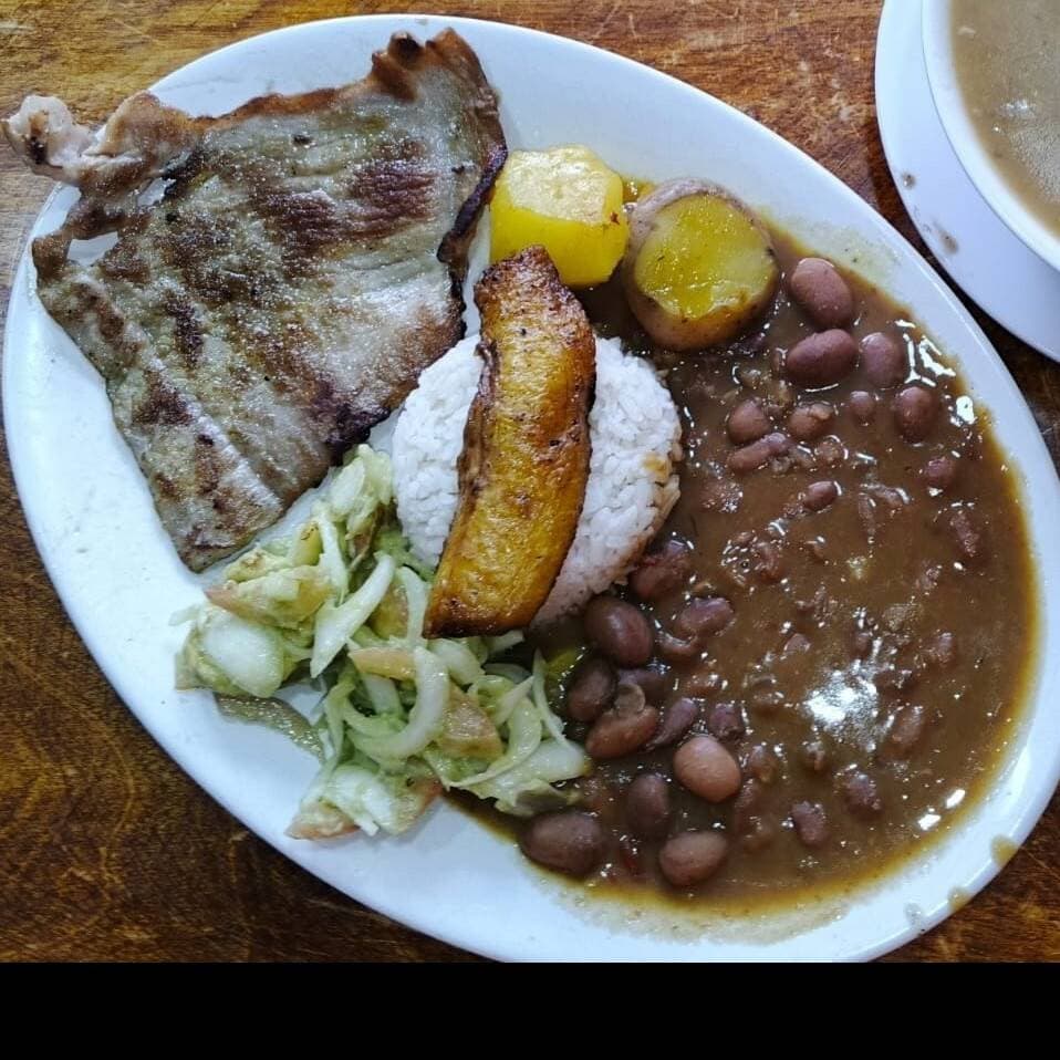 Almuerzo del Dia Lomo de Cerdo Frijol DiDi