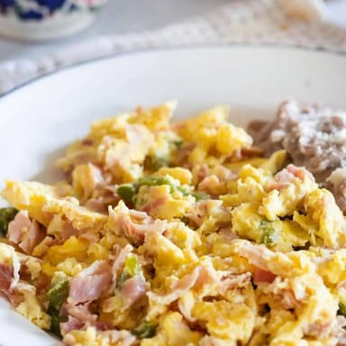 HUEVOS CON VEGETALES