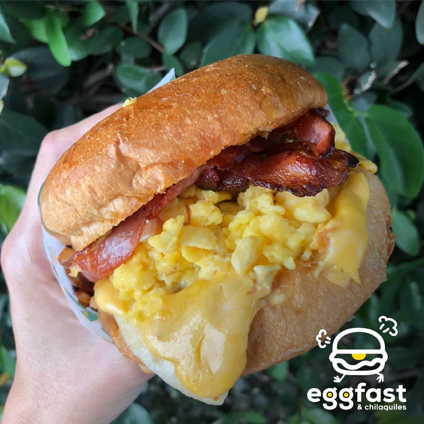 Eggfast & Chilaquiles (Providencia)
