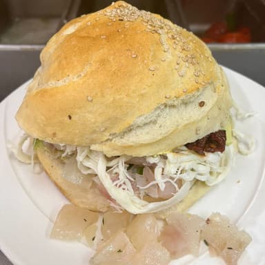 Cemita de Pata de Res