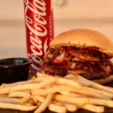 HAMBURGUESA CON CHAMPIÑONES