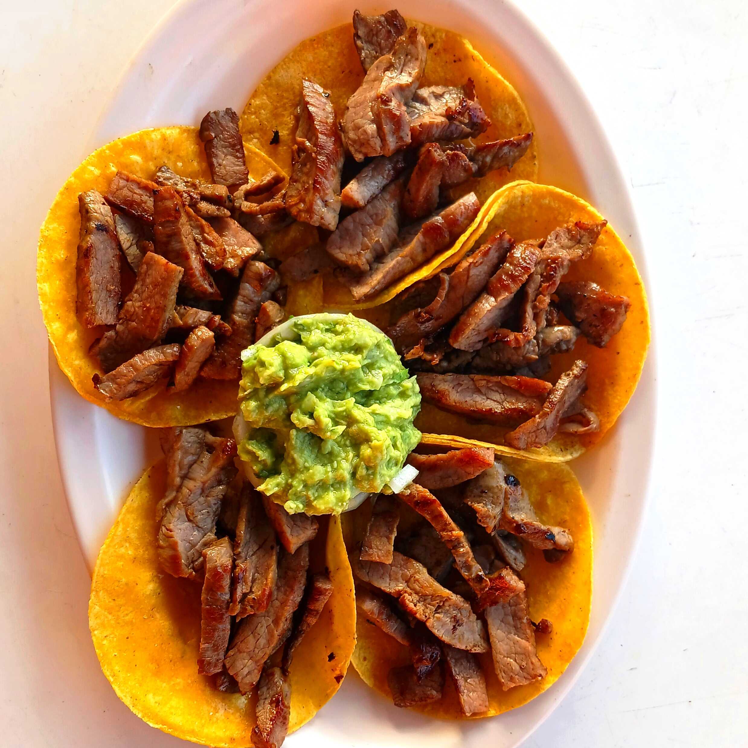 5 tacos arrachera + guacamole