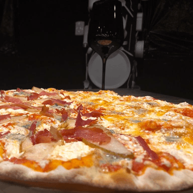 Pizza Familiar Mitad Sapore / Sei Formaggi