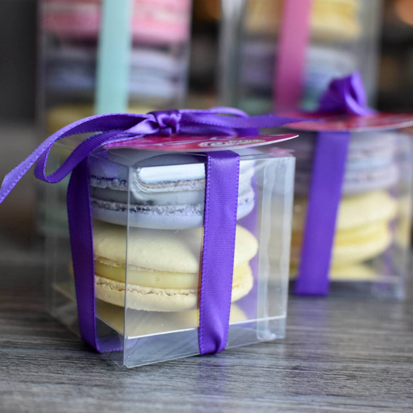 Macarons Cajita con 2