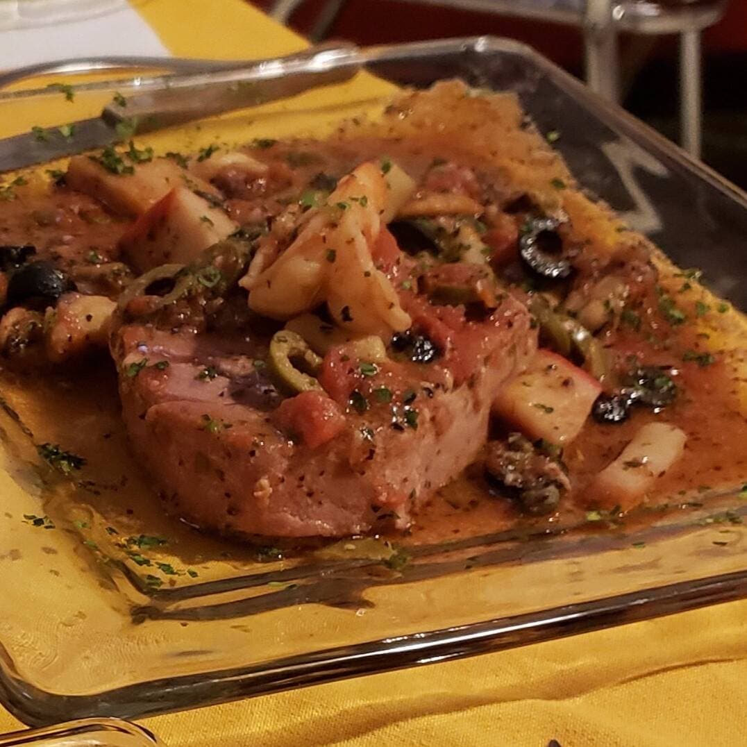 Medaglione di Tonno o Salmone ai Frutti di Mare