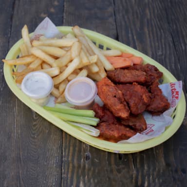 Mediana de Alitas "ALITAS + PAPAS"