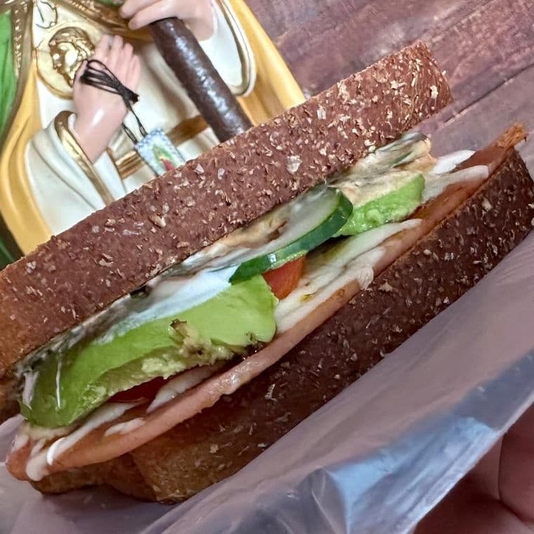 Sándwich de Jamón con Queso Blanco