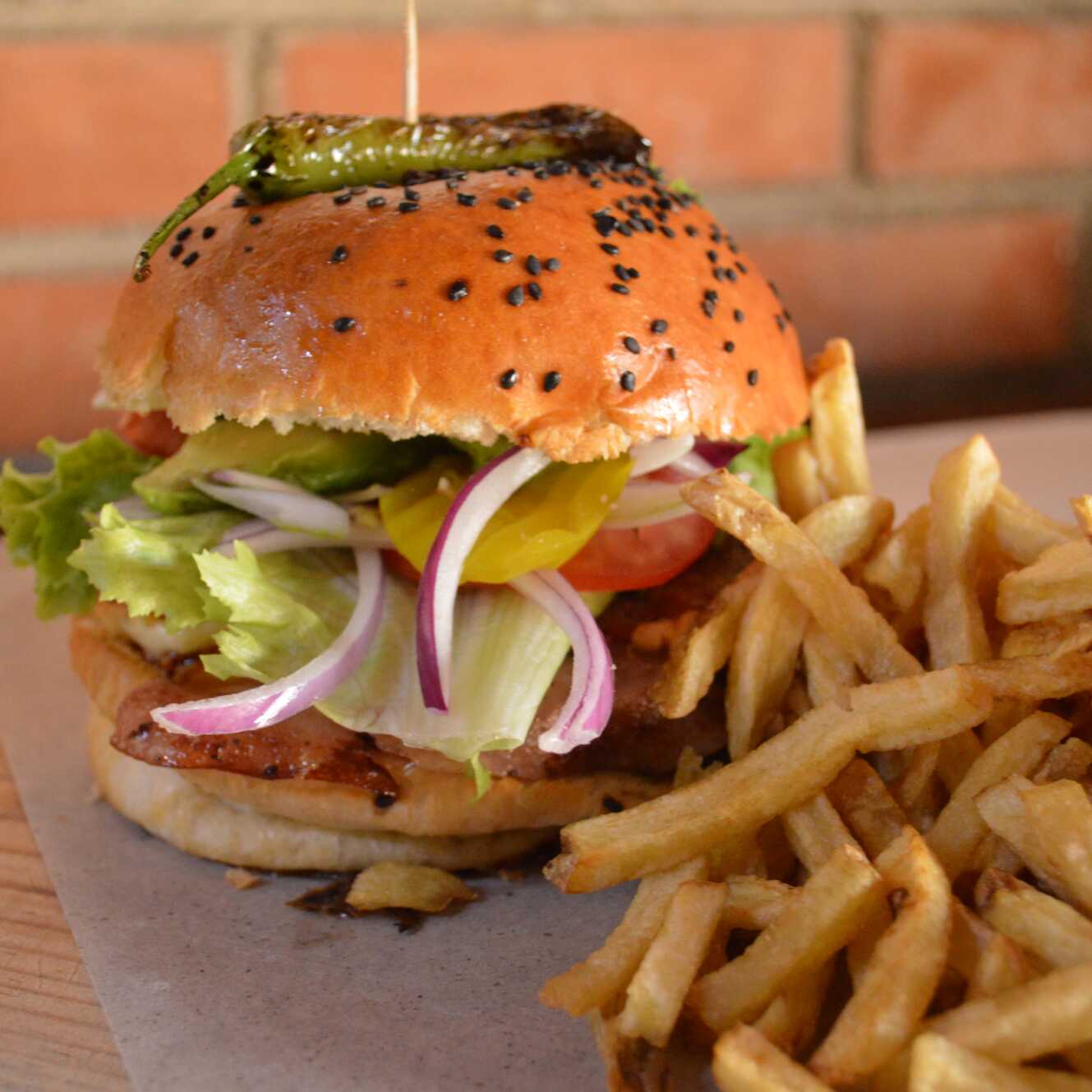 Hamburguesa Hawaiana con Papas