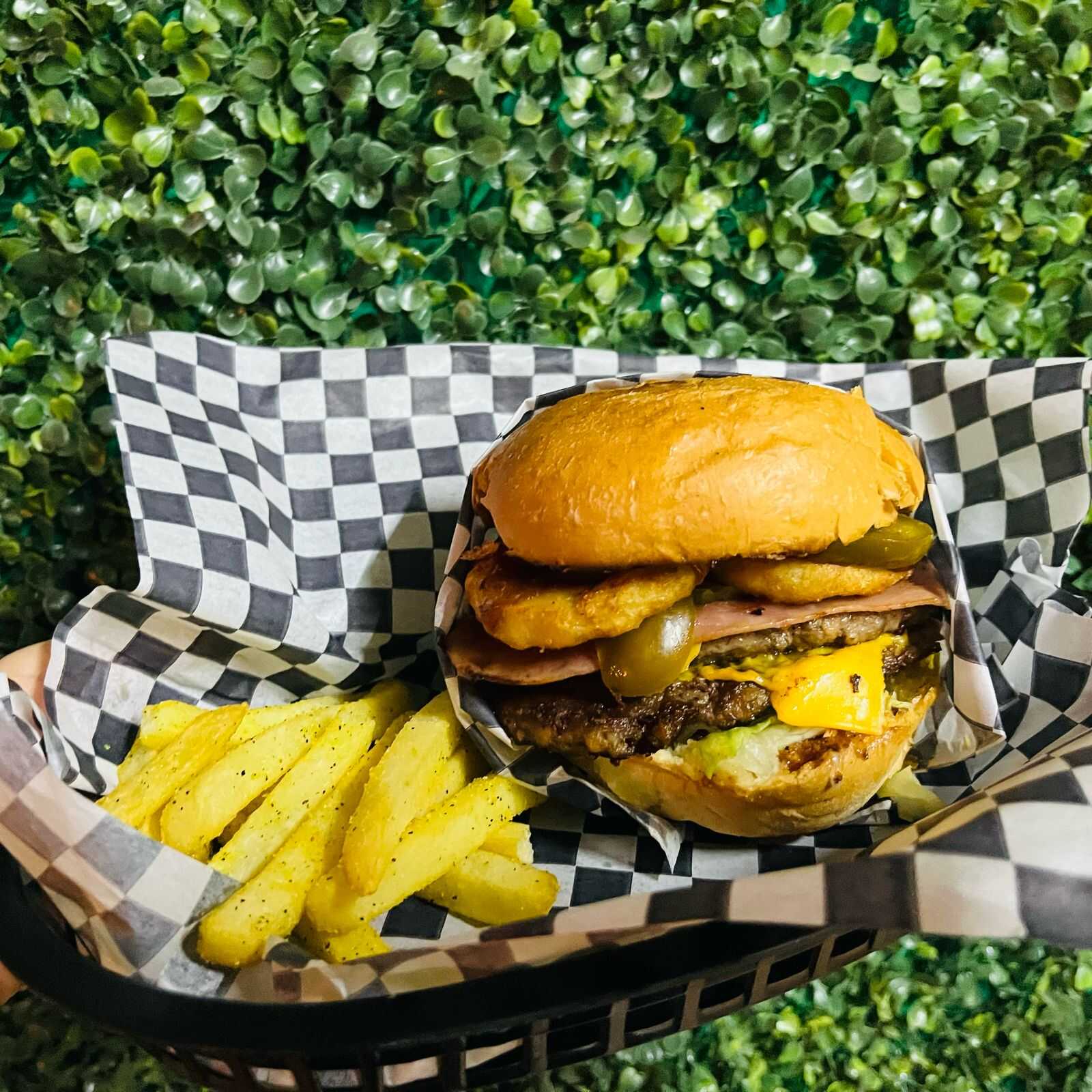 Súper Burger con Papas