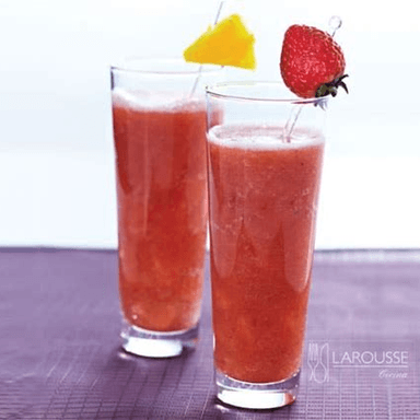 AGUA DE FRESA CON PIÑA
