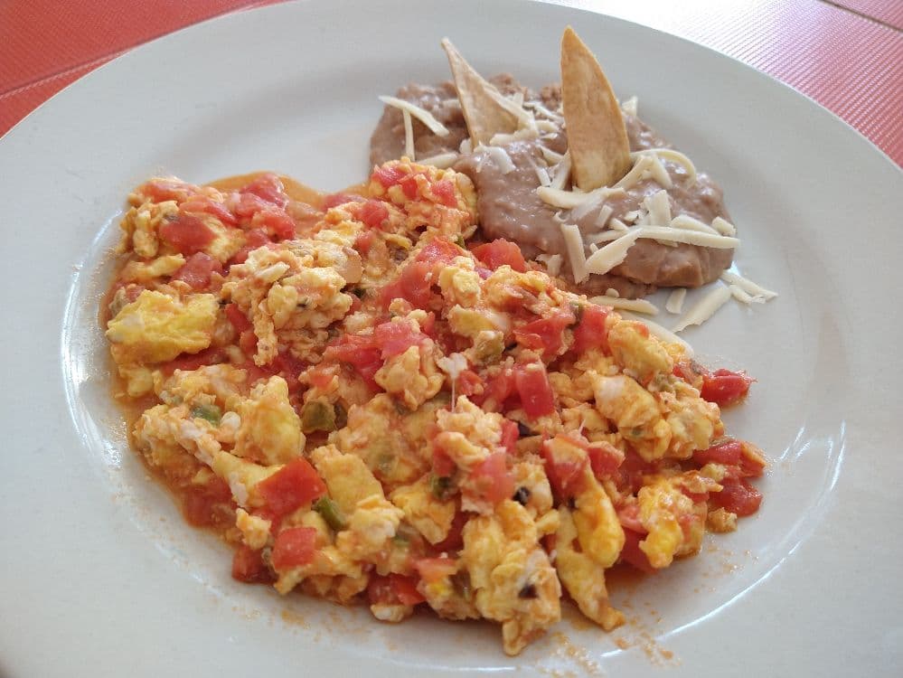 Huevos a la Mexicana
