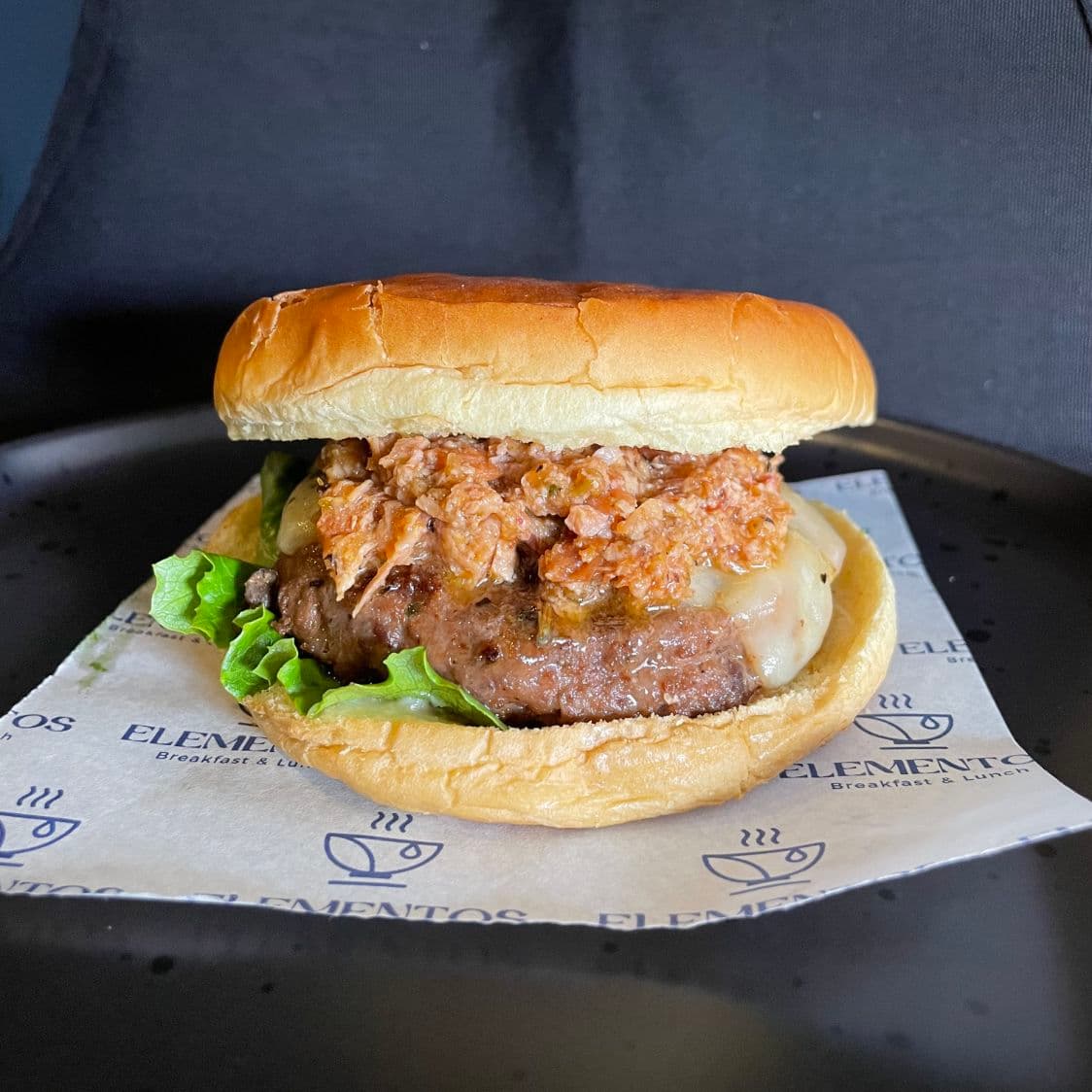 Hamburguesa Elementos + Porción de Papas