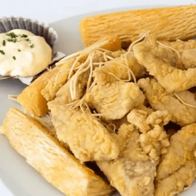 Chicharrón de Pollo  + Bebida del día
