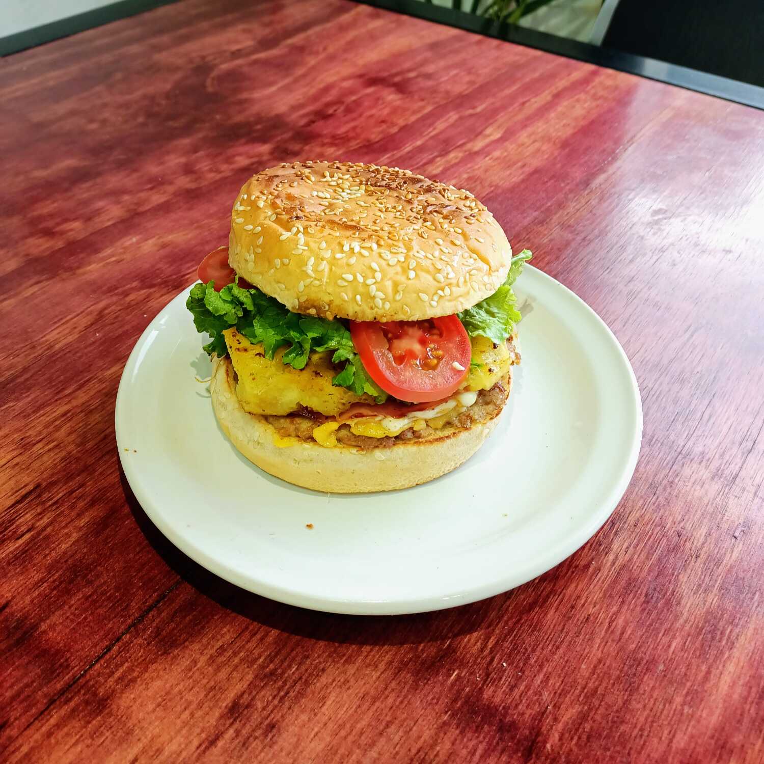 Hamburguesa hawaiana