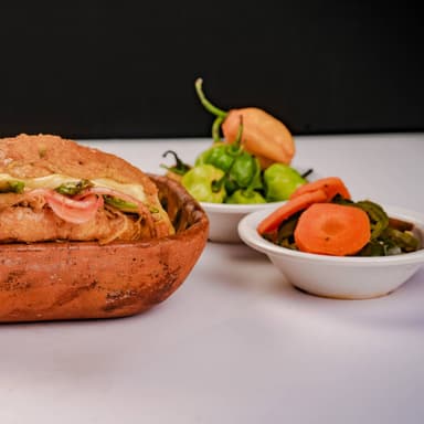 Torta Ahogada de Cochinita Pibil