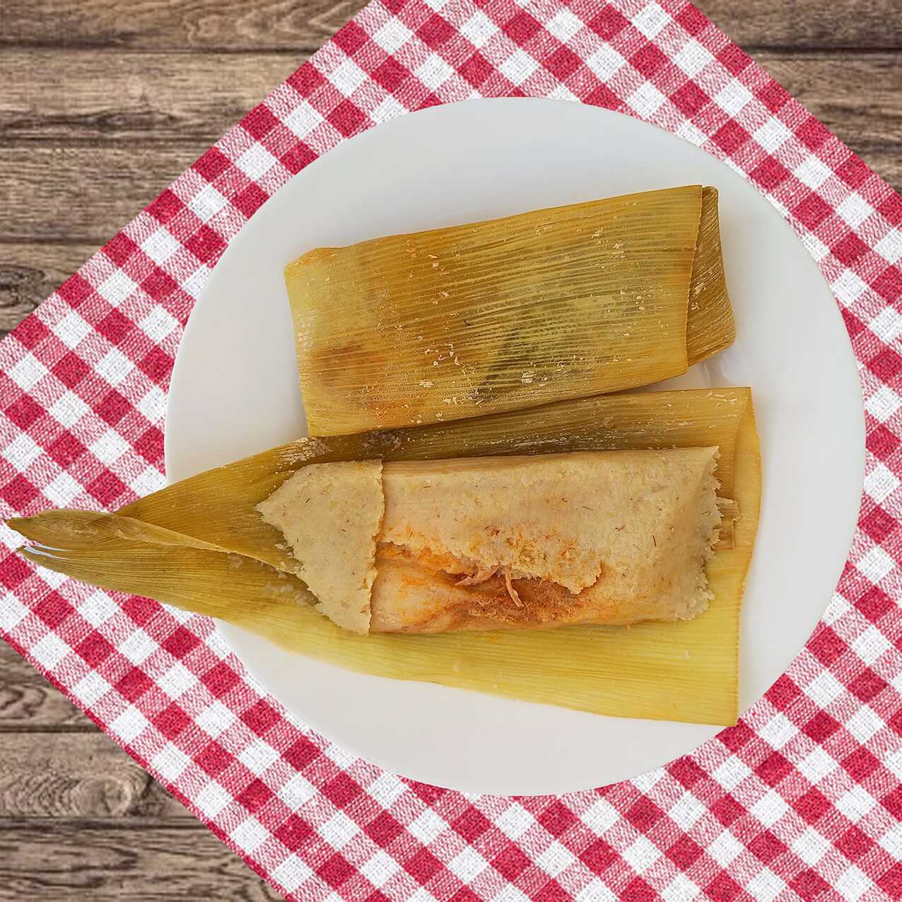 TAMAL DE ELOTE CON PICADILLO