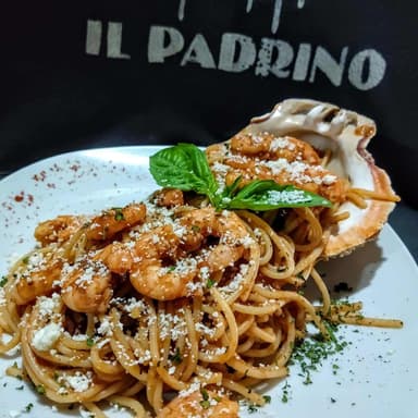 Spaghetti al Camarón en salsa roja