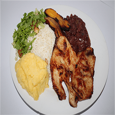 Casado de Pollo a la Plancha + Bebida Natural 12Oz
