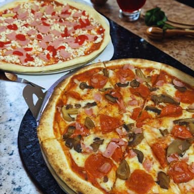 Pizza Murakami y Pizza Primo Grande