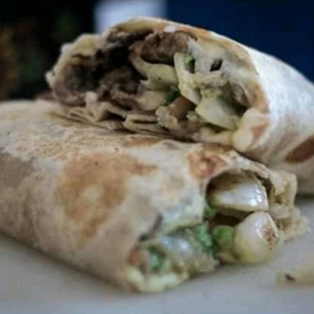 1 BURRITO DE ARRACHERA + 1 AGUA FRESCA