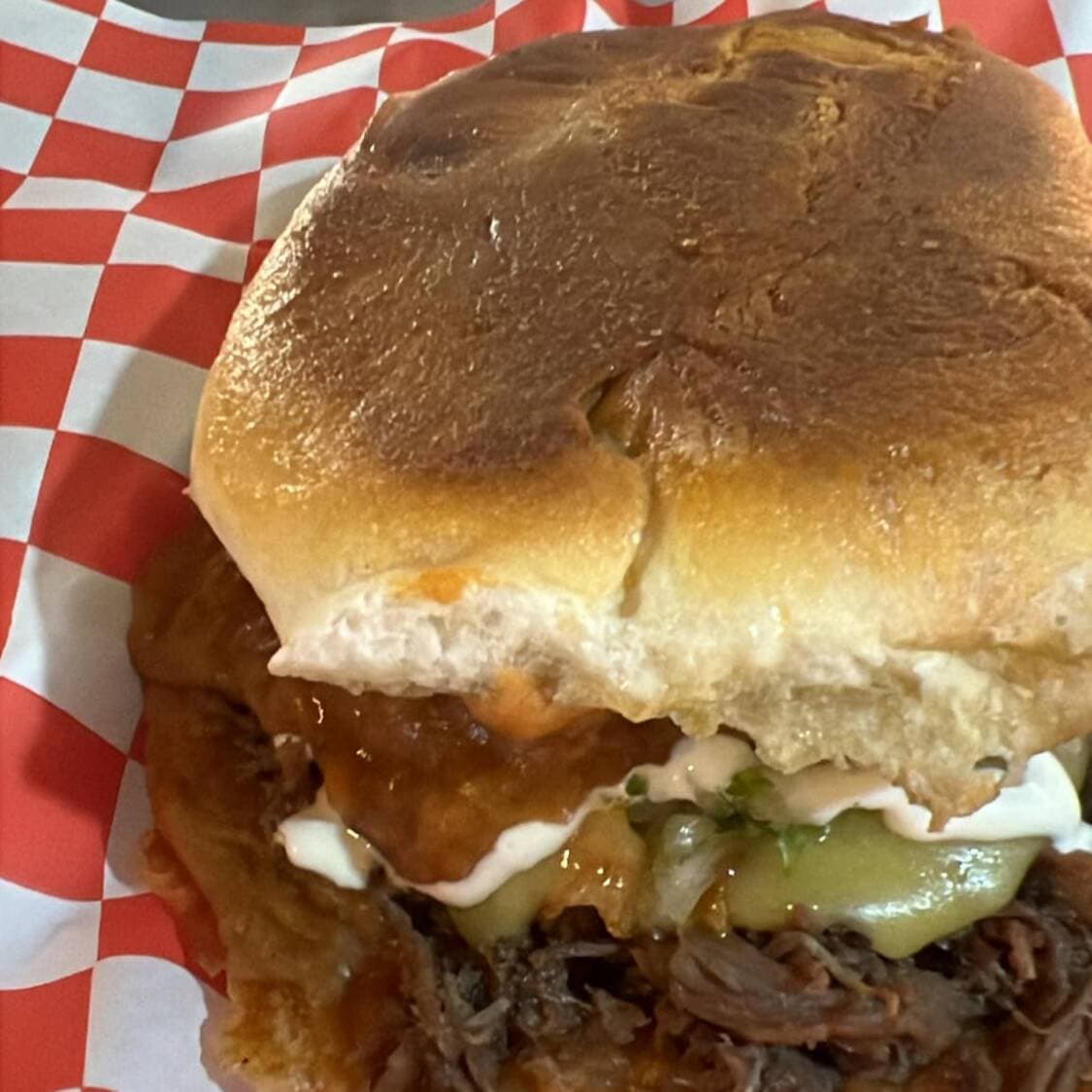 TORTA DE BIRRIA