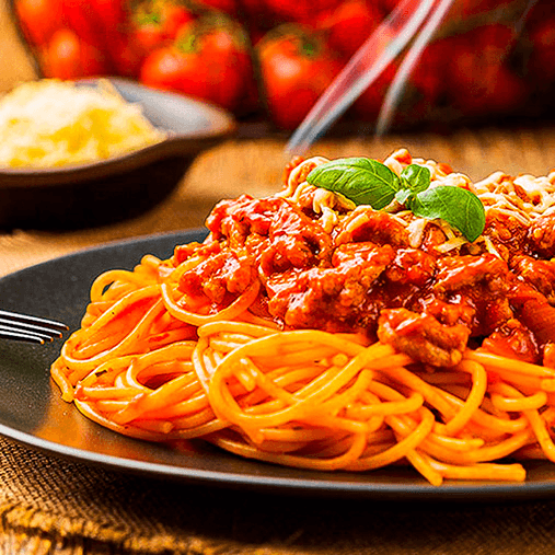 Pasta Bolognesa y Tocineta + Bebida