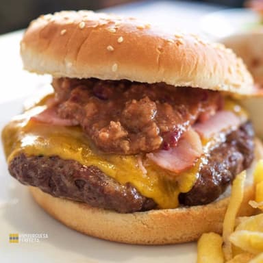 Hamburguesa con chili Combo