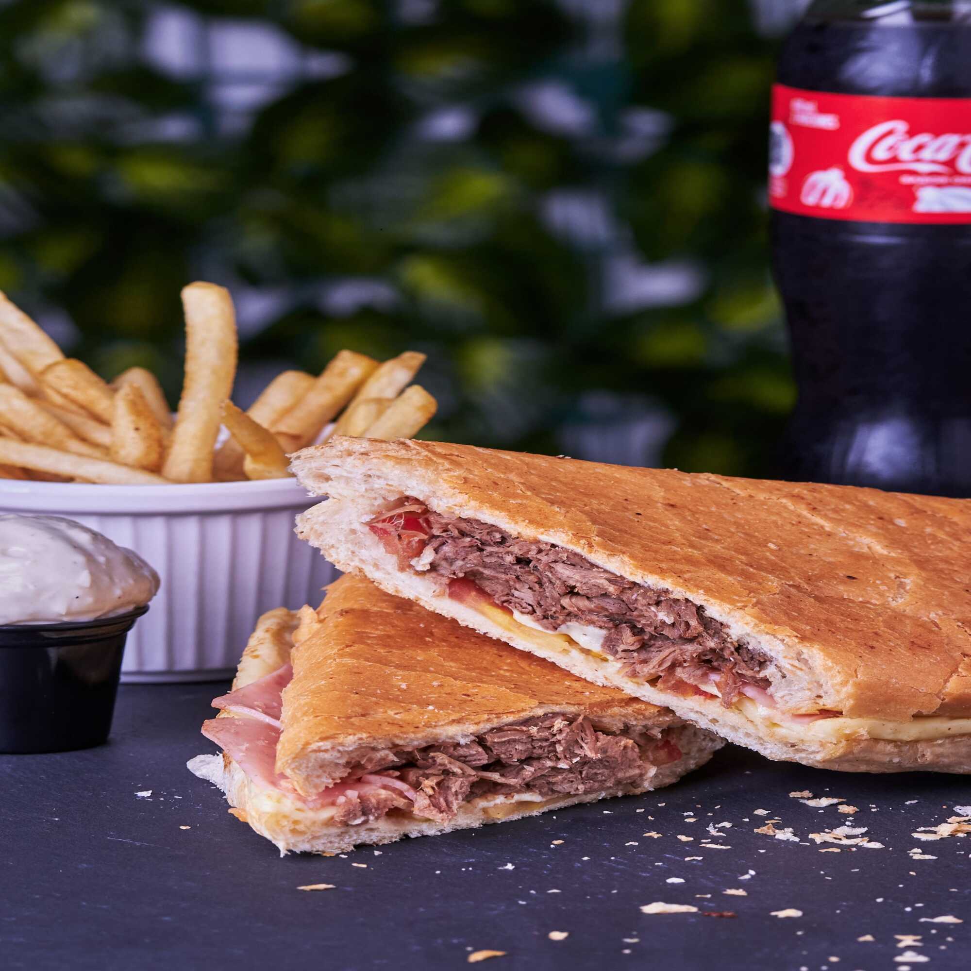 Sándwich Ropa Vieja 23 Cm Combo Personal