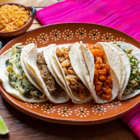 Taquito de Frijoles con Queso