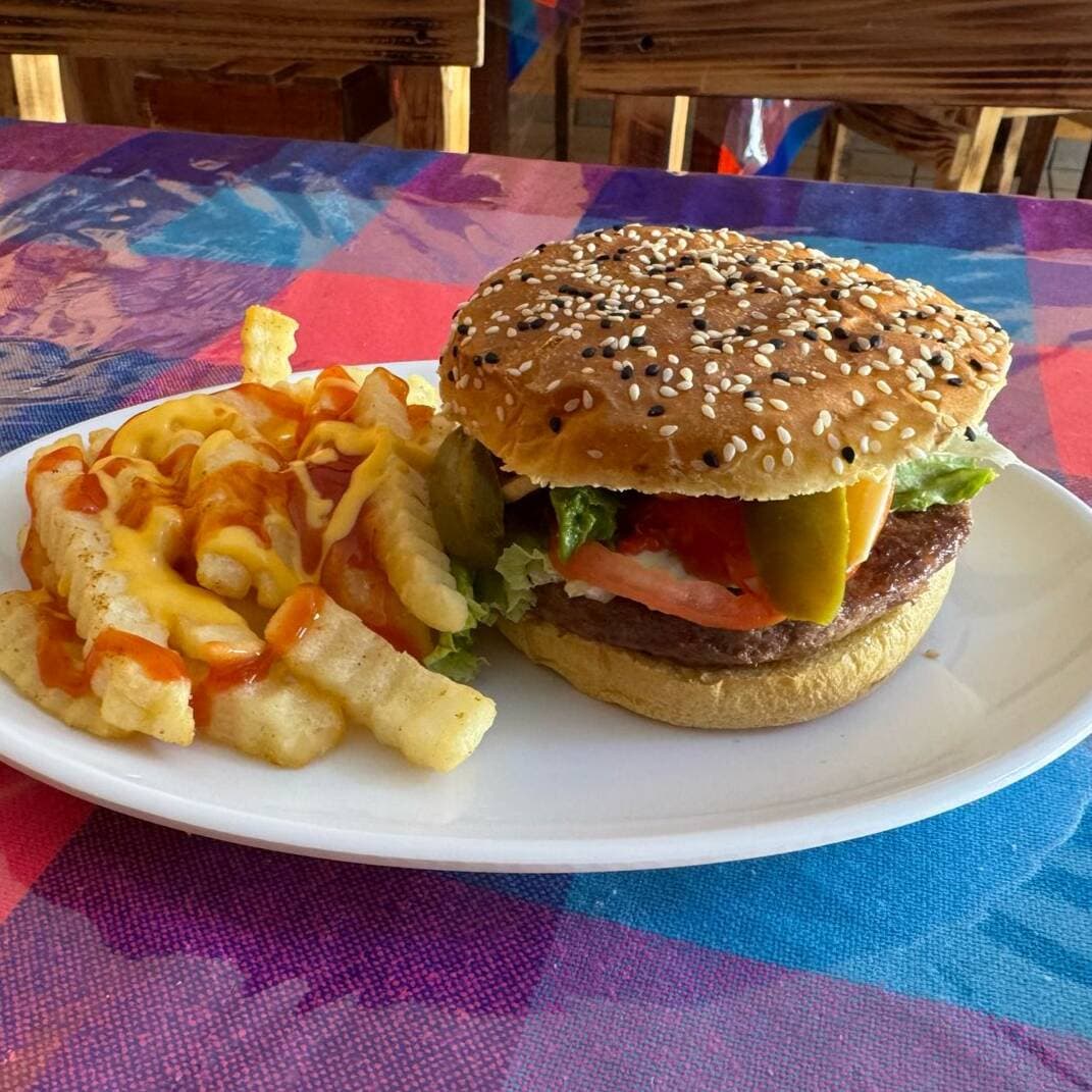 Hamburguesa de Res o Pollo