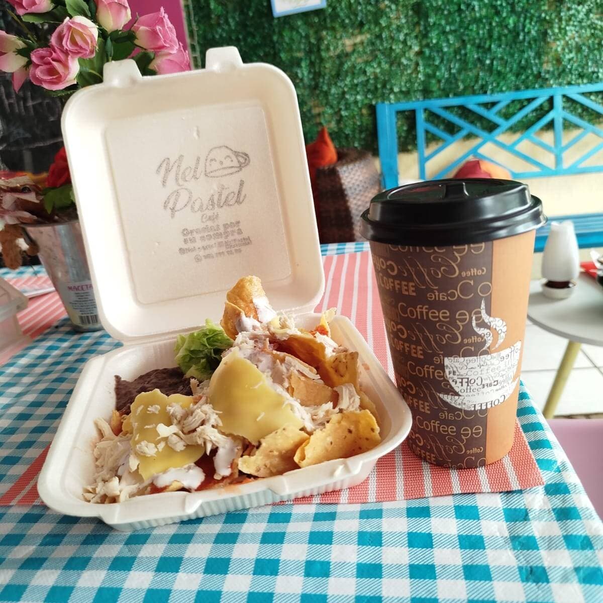 COMBO CHILAQUIL + ICED COFFE