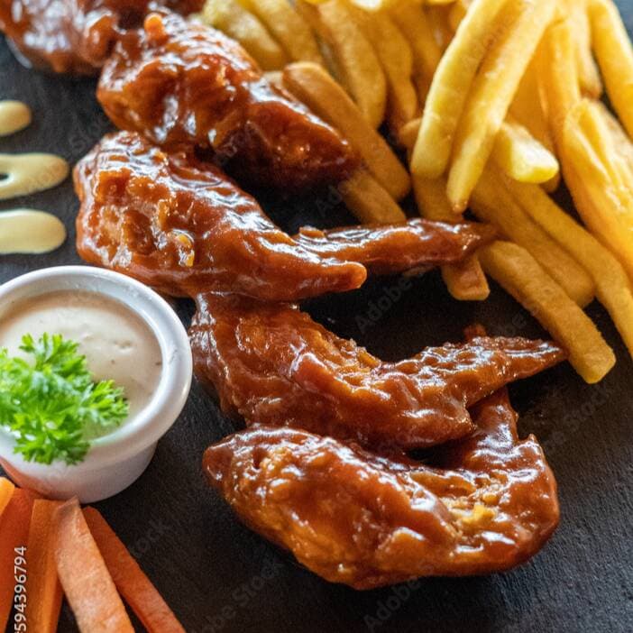 Combo Alitas Chipotle/Papas a la Francesa