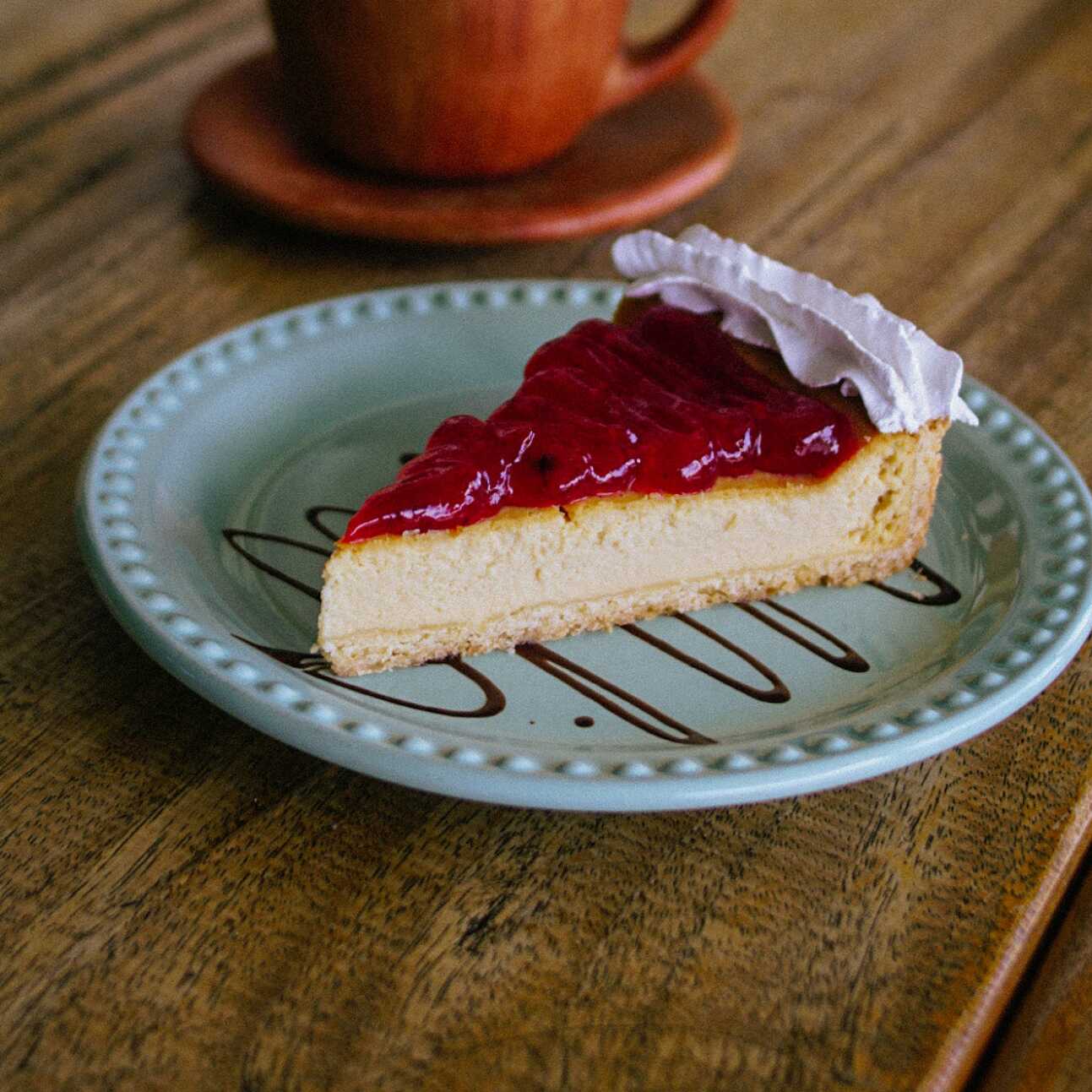 Pay de Queso con Mermelada de Fresa