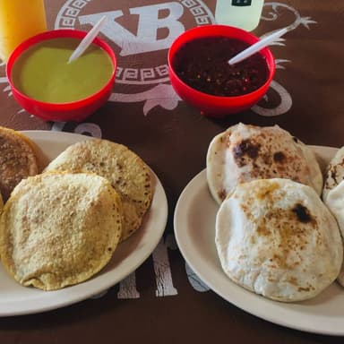 Gordita de Nopalitos
