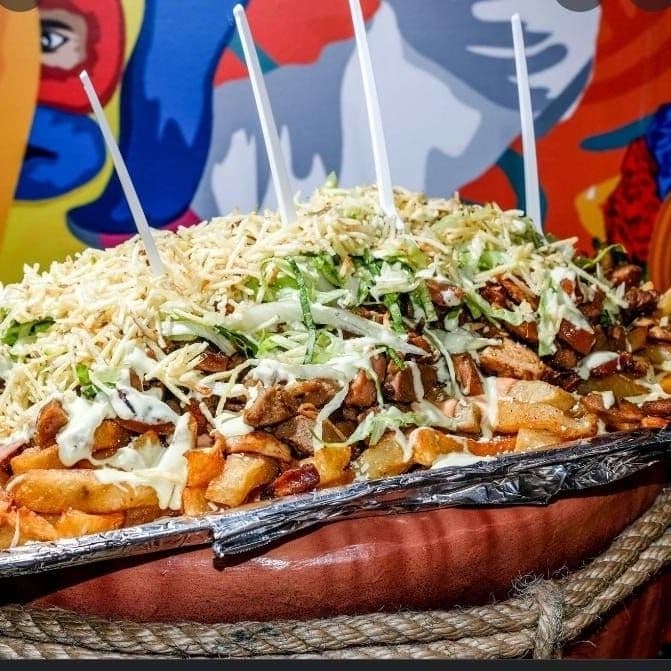 Salchipapa Moustrosa Para Dos Combo
