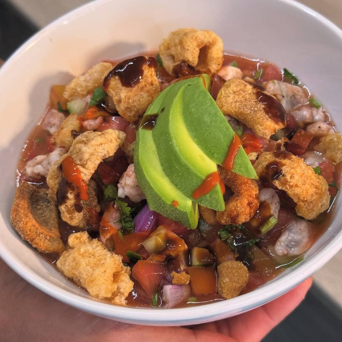 Orden de Ceviche de Camaron con Chicharron