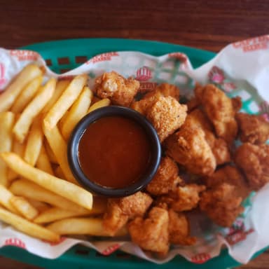 Boneless con Papas Francesas