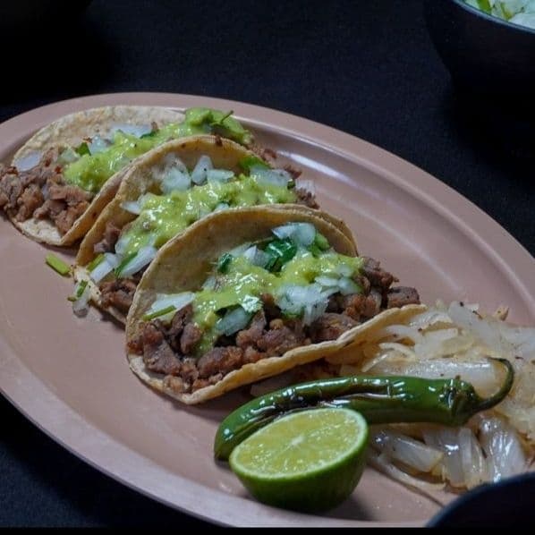 Orden de tacos de asada
