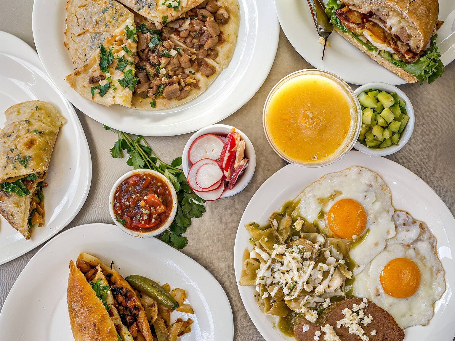 Lonches y Desayunos Yareli