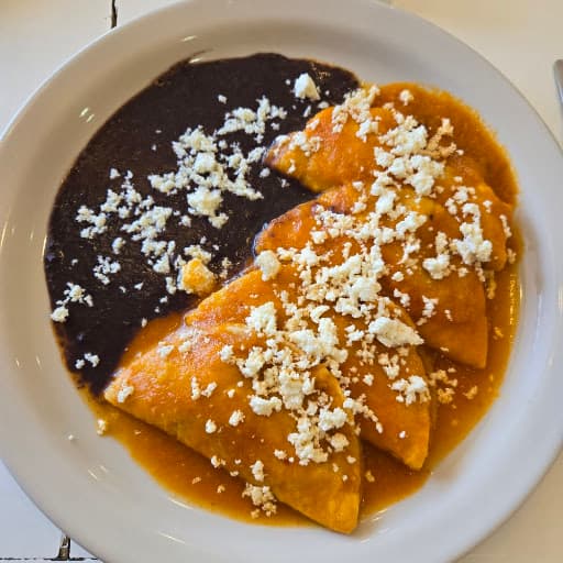 Enchiladas rellenas de pollo