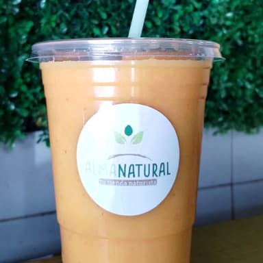 JUGO NATURAL DE MANGO CON FRESA Y NARANJA.