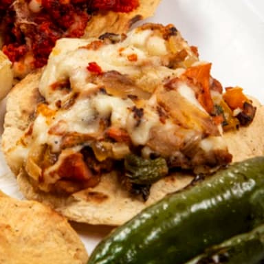 Taco de Salchichón con Queso