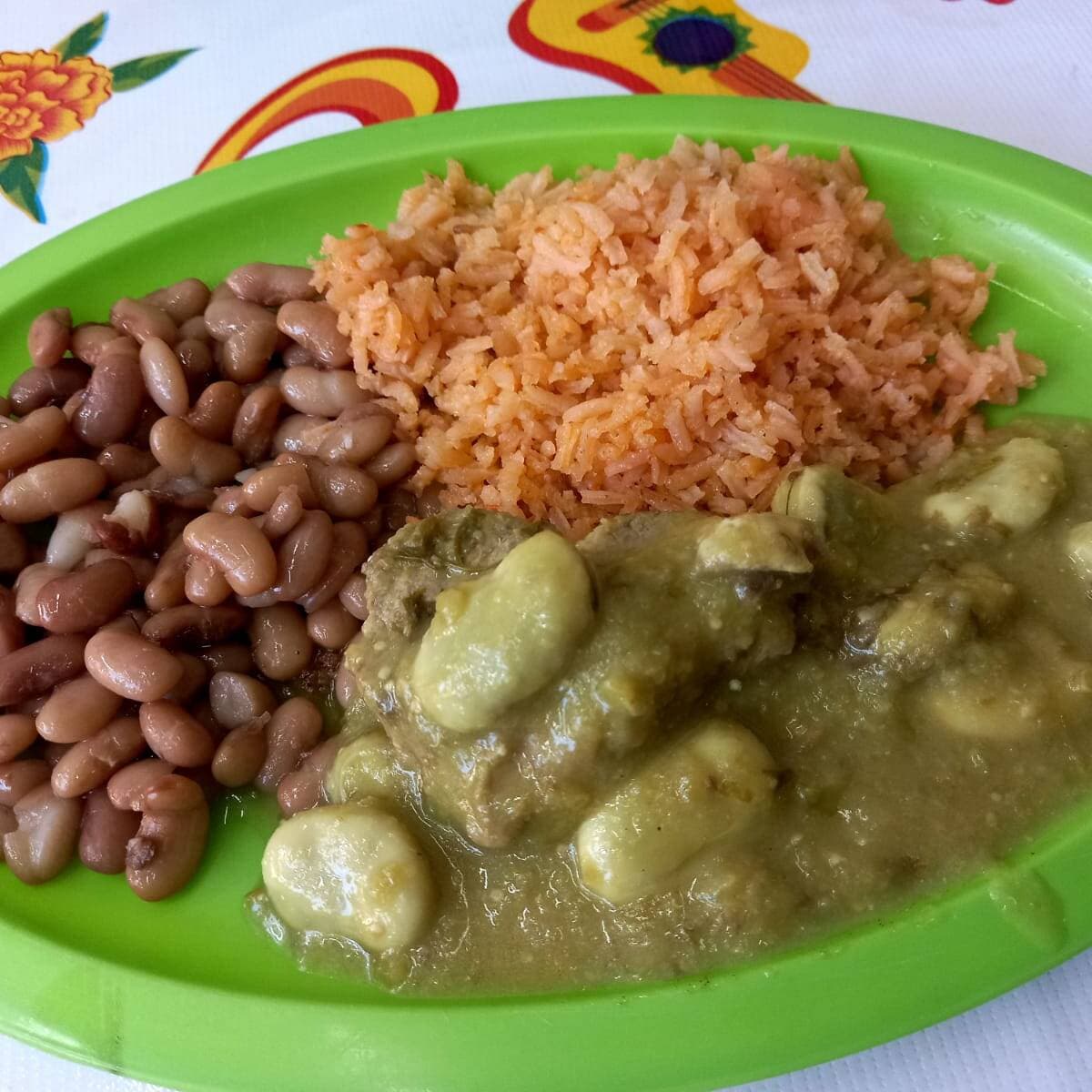 PLATILLO DE CARNE DE PUERCO EN SALSA VERDE